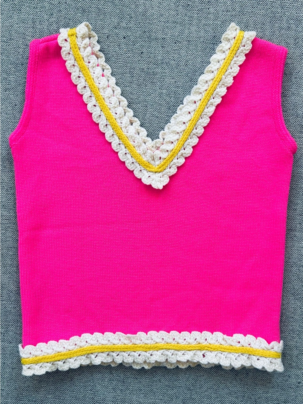 Ethel Beverly Hills sz L Vintage Crochet Knit Crop Top Hot Pink